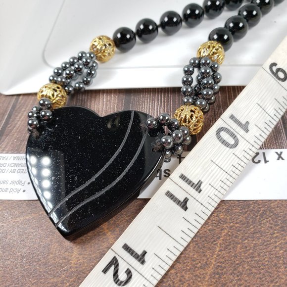 Black heart necklace w/charcoal & black beads - Picture 11 of 11
